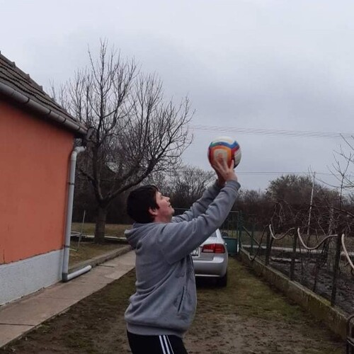EFJAzlYL8G74mnrDtwPT.jpg
