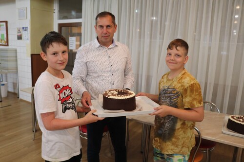 n2DAWU9B198P7FInybqT.jpg