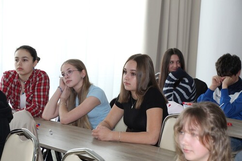 Z3pgpgTyu3JRQqAvWQbC.jpg